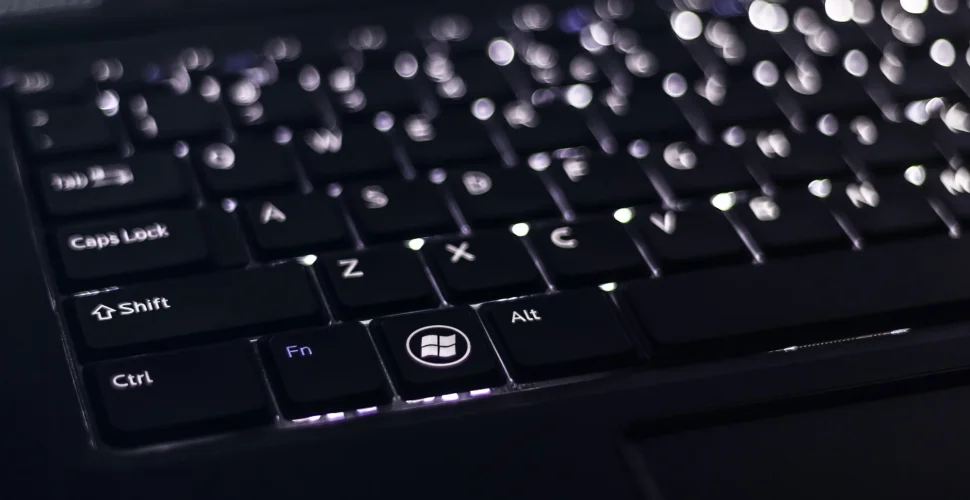 Ist das HP EliteBook Folio 1020 eine gute Option für unterwegs - Der Test